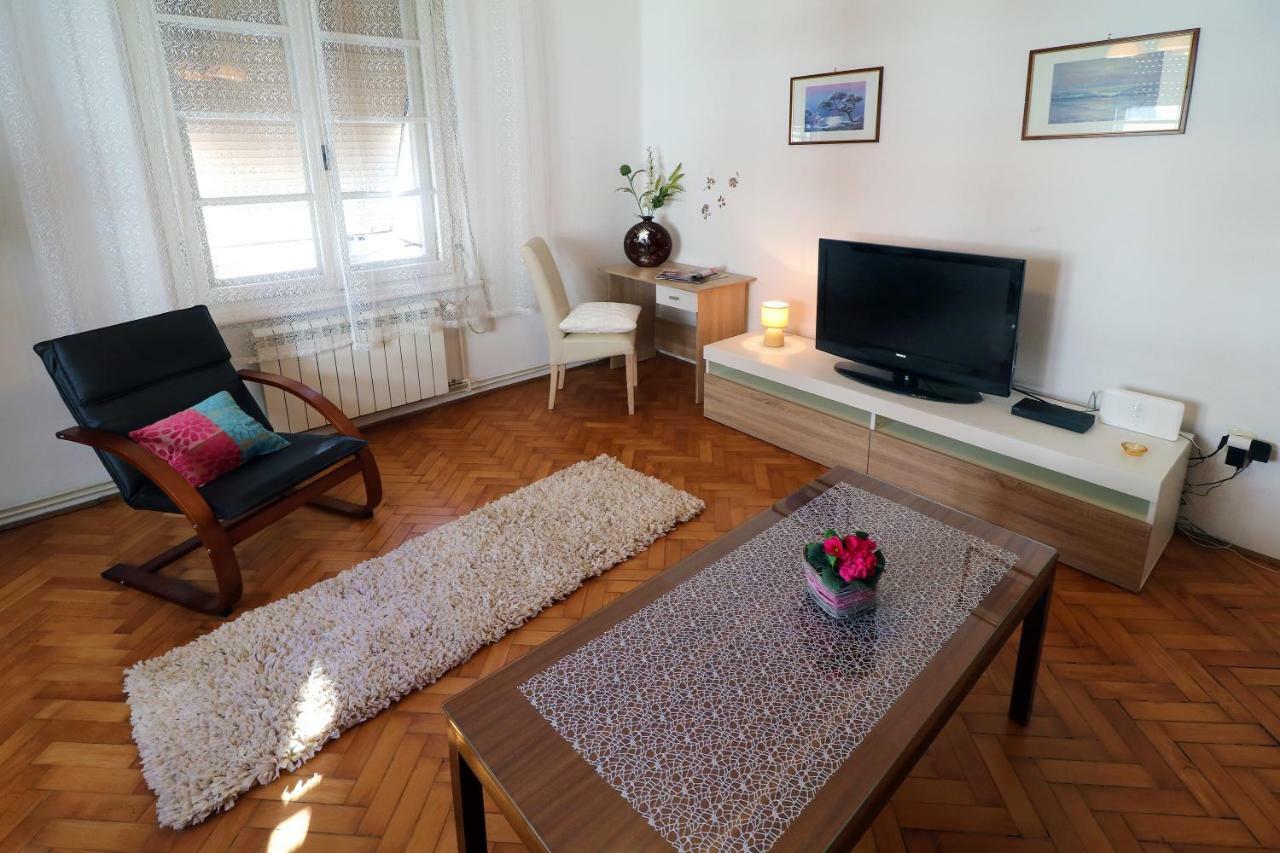 Arena Festival Apartment พูลา ภายนอก รูปภาพ