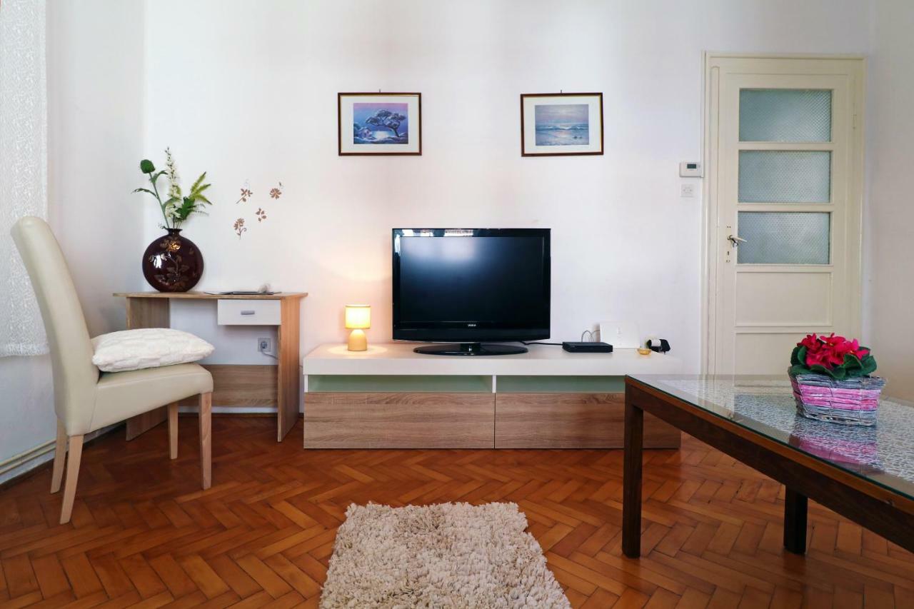 Arena Festival Apartment พูลา ภายนอก รูปภาพ