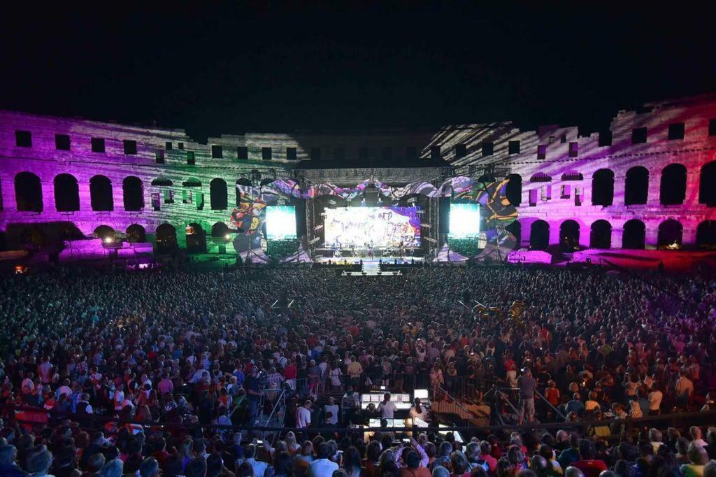 Arena Festival Apartment พูลา ภายนอก รูปภาพ